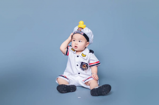 明港怀孕肚子饿就想吐